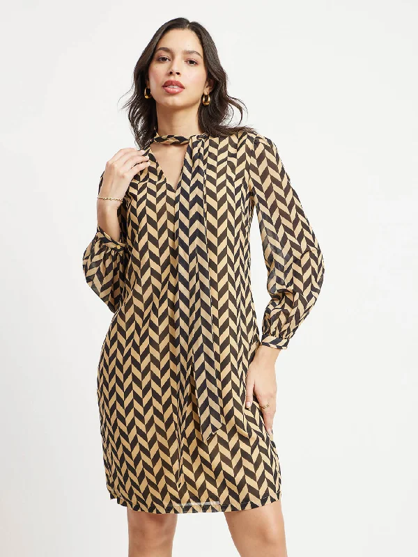 Geometric Print Shift Dress - Black And Beige